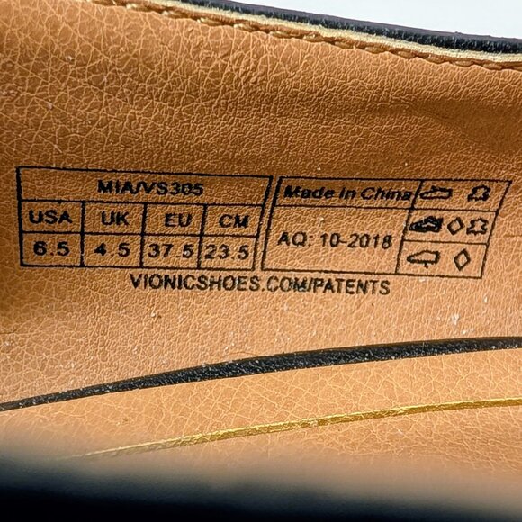 Vionic Madison Mia Leather Block Heel Pumps in Black - Picture 2 of 16